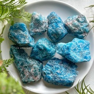 Rough Apatite (Apatite) stone collects feng shui, handmade, purifies negative energy