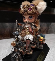 Molly 20周年展覽 （未展出商品）末那末匠 x 鎌田光司 蒸氣朋克 黑金版 機車 Molly 全球 超限量50架  pop mart