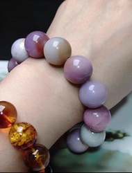 天然舒俱萊雲母手鍊/手串16.5mm 89g 手圍18cmHK＄968❌484 (五折)強大的保護力、身心療癒、情緒安撫、開發靈性，非常適合在高壓力工作、冥想練習、或需要深度情緒修復時佩戴，提升個人磁