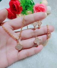 [PREMIUM] Satu Set Perhiasan Titanium Gold Model CLVR Terbaru Elegan Kekinian