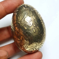 Telur rajah kuningan antik