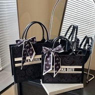 High-Value Large-Capacity Tote 0 French Large Bag Outing Handbag Fashion One-Shoulder Commuter Bag n