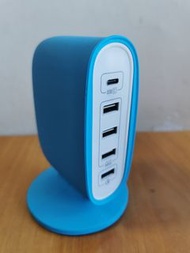 Momax 快速充電器