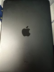 ［隨緣賣］iPad 8 32Gb 太空灰， 有Apple Care ，有盒