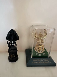 【超值合讓】南傳精品：龍婆屈拉 2565「招財鷹神」及 龍耐 2550「澤度金」供奉型