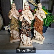 Patung Yesus Hati Kudus Kain Jawa 29 cm