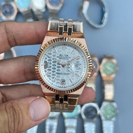 Land-Dweller Men's Quartz Watch Smooth Walking Transparent Back Cover Battery Watch