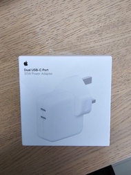 全新原裝 Apple 35W dual USB C charger 充電器，未開封，原價格$399