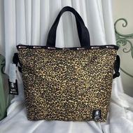 日本 LeSportsac x X-Girl 啡色豹紋帆布 DELUXE EASY CARRY 手挽 斜咩袋