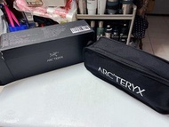 （我最低價）別議價！全新品，外盒有破損（全新品！有試安裝拍照網拍上傳照片用）arcteryx始祖鳥（滿額贈品）cordura布面！輕量露營椅