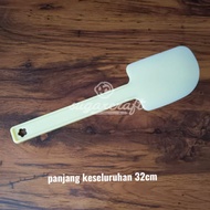 Large plastic Spatula 32cm 001 (L)
