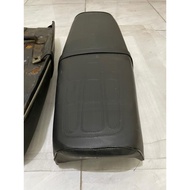 Saddle Seat Assy SUZUKI Gp100 Gp 100 125 Gp100