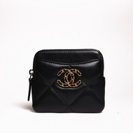 CHANEL 19 雙C 方形拉鍊卡片零錢包 (黑色 x 復古金釦)
