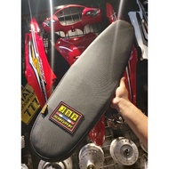 JRP FLAT SEAT /DRY CARBON /RUBBER LOGO /mio/soulty/m3/ r150