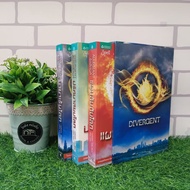 Book: Novel: Divergent (Box Set 1-3 Books) Y2130
