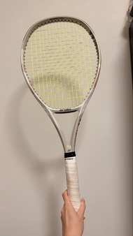 yonex vcore 100 sand beige 300g grip 1