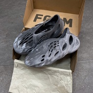 Authentic - Giày thể thao Foam Runner Mx Granite màu Camo Xám - IE4931