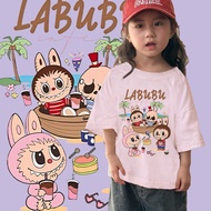 👕🎁🎀2024Labubu Childrens T-shirt Popmart เสื้อยืดเด็กน่ารัก 100cm-150cm เสื้อยืดเด็ก ลาบูบู้ Labubu Pop Mart ผ้าคอตตอน100%