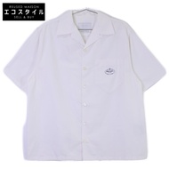 ปราด้า 【สินค้าของแท้ในประเทศ/ผลิตปี 2023】UCS414 เสื้อเชิ้ตแขนสั้นคอเปิด ปักโลโก้ มีกระเป๋าหน้า ไซส์ 