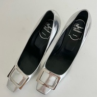 Roger Vivier Belle Vivier Trompette 銀色方釦銀色漆皮高跟鞋 尺寸39.5 鞋跟10.5公分