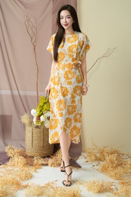 Đầm sarong chiffon tay cánh dơi phối hoa SIXDO (White Floral Chiffon Sarong Dress With Flower)