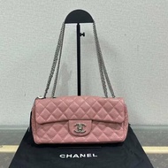 ✨CHANEL 粉銀季節CF鍊條包25*12*4  97新配件塵袋