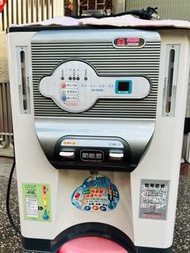 二手晶工牌 JD-5322B 數位全自動溫熱開飲機/ 飲水機【能源效率2級】高雄大寮可自取，熱水內膽已清洗乾淨，附已裝濾心一個，補水按紐外觀破皮不影響操作