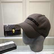 Chanel444 Sun Hat White Black CC Pattern Daily Wear Female Look Small Face