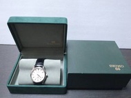 成色極佳的 Grand Seiko 8J55-0AA0 手錶，走時正常，已更換新電池，原廠 Grand Seiko 錶扣，白色錶盤，附錶盒。 GS 男士手錶。