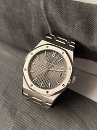 真APS 最Top 得1隻 15500ST 灰面