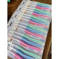 แปรงสีฟัน แบบนุ่ม พร้อมที่ทำความสะอาดลิ้น Winplus Lily สำหรับผู้ใหญ่