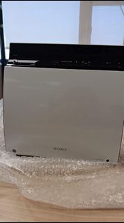 Sony Japan CD Player with Speakers (no 25)