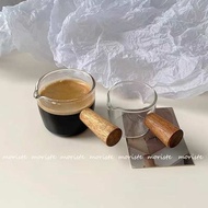 bekas puding Dalam periuk susu kaca, cawan susu kecil, pemegang kayu, tin susu, cawan susu, sos celu