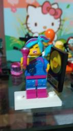 樂高 LEGO 71023 人偶包 樂高玩電影2 9號 露西 歌手 金唱片 麥克風