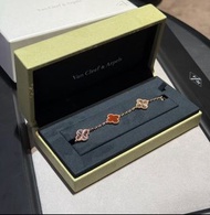 Van Cleef & Arpels Alhambra 幸運草手鏈