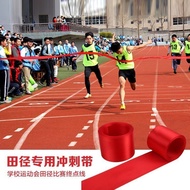 比赛学校运动会 田径比赛短跑 跑步撞线 冲线带 终点冲刺带跑步5.30 School sports competition, track and field sprint, running finis