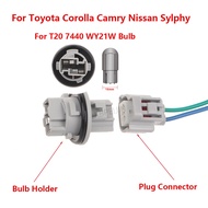 Toyota Corolla Camry  Car Light Adapter T20 7440 Bulb Holder Connector