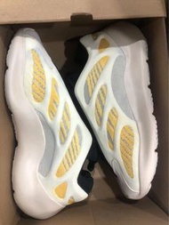 👟現貨discount Yeezy 700 V3 Stafflower 白黃色 Size：44