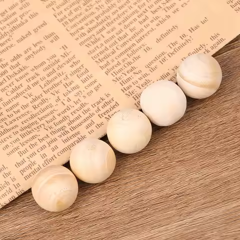 100Pcs Natural Health Camphor Wood Balls Pest Control Organic Cedar Wood Ball for Clothes Storage Cl