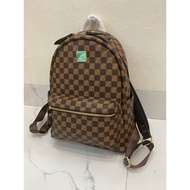L-shaped checkered backpack for men and women, QCCC product size 38, hot style