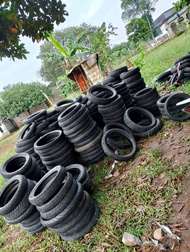 BAN MOTOR SEKEN MEREK MAXIS UK.90/90 RING-14 TUBLES