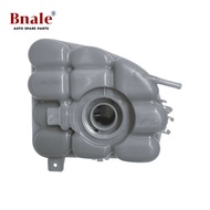 7P0121407B 7P0121407 958106151Suitable for Volkswagen Tourui Porsche Side Water Bottle