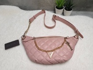 Guess kyli convertible danny pack คาดเอวคาดอกสุดฮิต (แบรนด์แท้ )