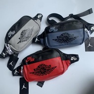 Nike Air Jordan 運動休閒腰包（可作胸包）