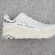 Altra Olympus 6 運動跑鞋