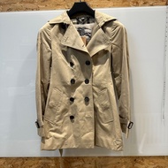【美收精品】BURBERRY 茶色短版風衣外套 4-586