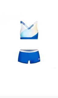 Arena Bra Top 連平腳短褲兩件套裝  Size L 原價$499
