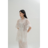 BYROAM CASUAL RAYA 25 MERONA KEBAYA TOP WHITE AND BLACK