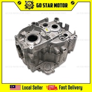 SUZUKI RC100 RC 100 ENGINE CRANK CASE CRANKCASE COVER SET 11301M35837