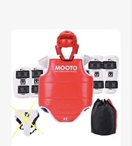 MOOTO 跆拳道護具套裝 頭盔 護甲 手腳套